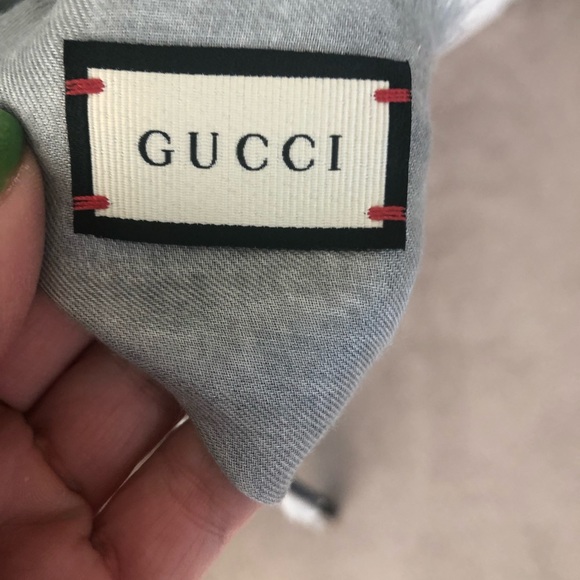 Gucci silk modal shawl NWT - Picture 8 of 9